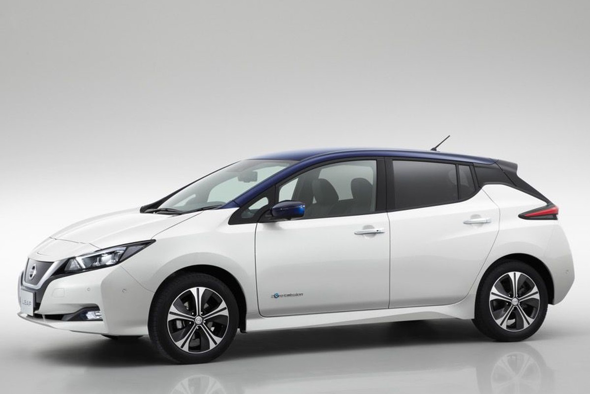 &quot;Soi&quot; xe oto dien Nissan Leaf 2018 gia chi 680 trieu dong-Hinh-12